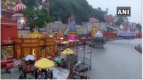 கங்கை தசரா; ஹரித்துவாரில் நீராட கரோனா தொற்று சான்று கட்டாயம்: வீடுகளிலேயே புனித குளியல்