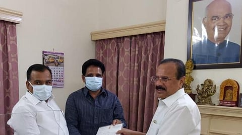 மத்திய அமைச்சரைச் சந்தித்த எம்.பி.க்கள் சு.வெங்கடேசன், மாணிக்கம் தாகூர்.