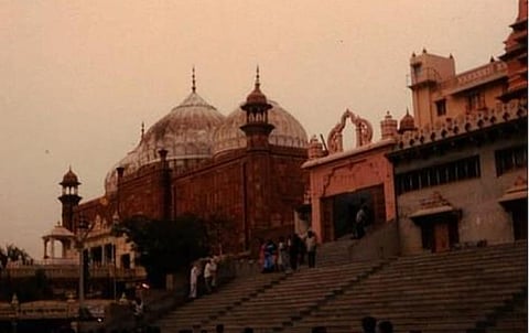 உ.பி.யின் கிருஷ்ண ஜென்ம பூமி வழக்கு: ஒன்றரை மடங்கு நிலம் அளித்து மசூதியை இடம் மாற்ற கோரி மனு