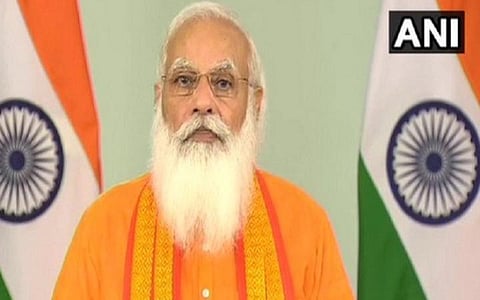 கரோனா ஆபத்து இன்னும் ஓயவில்லை; தயக்கம் தவிர்த்து, வதந்திகளை விடுத்து தடுப்பூசி போட்டுக் கொள்வீர்: பிரதமர் மோடி வேண்டுகோள்