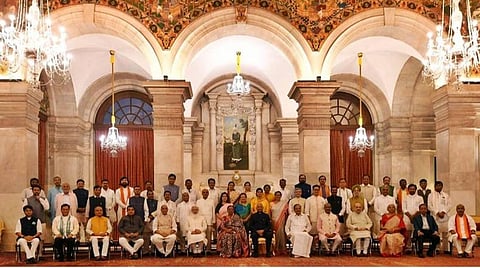 மத்திய அமைச்சரவையில் கர்நாடக மாநிலத்துக்கு அதிக முக்கியத்துவம்: 4 பேர் அமைச்சர்களாக பொறுப்பேற்பு