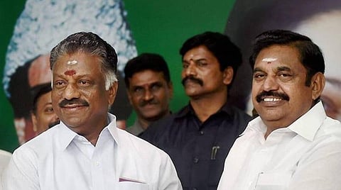 சசிகலா வெளியிட்டு வரும் ஆடியோ விவகாரம்; அதிமுக மாவட்டச் செயலாளர்களுடன் ஓபிஎஸ், இபிஎஸ் இன்று ஆலோசனை: உள்ளாட்சித் தேர்தல் குறித்தும் பேசுகின்றனர்