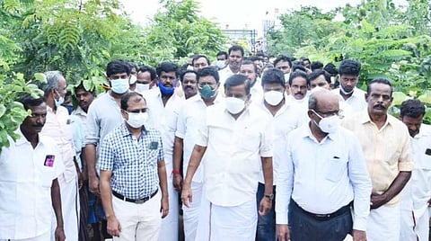 50 ஆயிரம் மரங்களுடன்கூடிய குறுங்காட்டைத் திறந்துவைத்த அமைச்சர் கே.என்.நேரு.