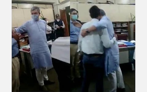 ரயில்வேயில் இன்ஜினீயராக பணிபுரியும் நண்பரை கட்டித் தழுவிய ரயில்வே அமைச்சர் அஸ்வினி