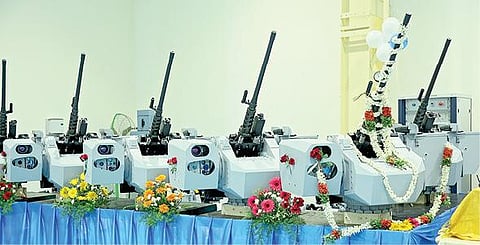 திருச்சி துப்பாக்கித் தொழிற்சாலையில் தயாரிக்கப்பட்ட கடற்படைக்கான நவீன ரக துப்பாக்கிகள்.