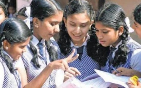பிளஸ் 2 தனித் தேர்வுக்கு விண்ணப்பங்கள் வரவேற்பு: மதிப்பெண் குறைவாக இருப்பதாகக் கருதுவோரும் விண்ணப்பிக்க அழைப்பு