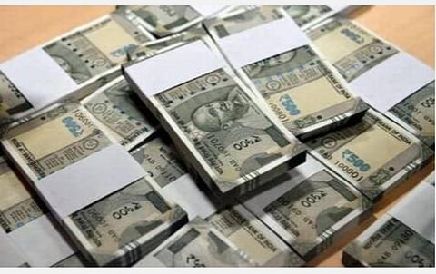 பள்ளிக்கல்வி அதிகாரி மீது ரூ.8 லட்சம் மோசடி வழக்குப் பதிவு