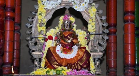 ரிஷப ராசி அன்பர்களே! ஆகஸ்ட் மாத பலன்கள்; தம்பதி ஒற்றுமை; பண வரவு உண்டு; ஆதரவு பெருகும்; முன்னேற்றம் நிச்சயம்!