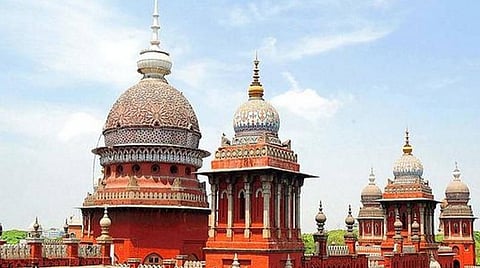 ஜெயலலிதா பல்கலைக்கழக விவகாரம்: நீதிபதி கிருபாகரன் அமர்வு விசாரணையில் இருந்து விலகல்; தலைமை நீதிபதி அமர்வில் விசாரணை