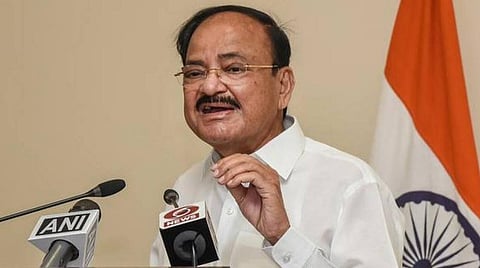 தாய் மொழியைப் புறக்கணித்தால் சுயமரியாதை இழக்க நேரிடும்: வெங்கய்ய நாயுடு