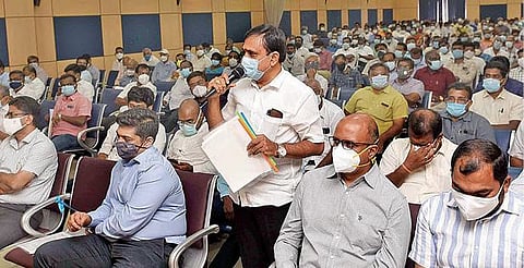 கூட்டத்தில் பங்கேற்ற தொழில் துறையினர்.படங்கள்: ஜெ.மனோகரன்