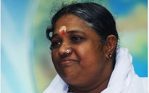 ஆன்மிகத் தலைவர், சமூக சேவகர் ஸ்ரீமாதா அமிர்தானந்தமயிக்கு கவுரவ டாக்டர் பட்டம்: புவனேஸ்வர் கலிங்கா இன்ஸ்டிடியூட் வழங்கியது