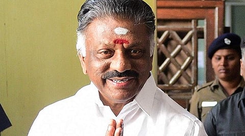 தமிழகம் பொருளாதாரத்தில் வீழ்ந்ததுபோன்ற மாயத்தோற்றத்தை உருவாக்கும் திமுக அரசு: அதிமுக ஒருங்கிணைப்பாளர் ஓ.பன்னீர்செல்வம் குற்றச்சாட்டு
