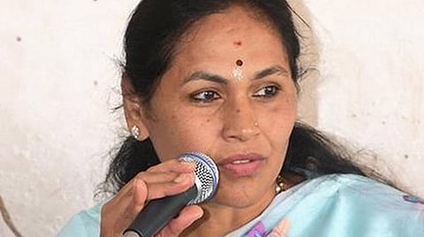 ஒவைசியை ஆப்கானிஸ்தானுக்கு அனுப்பி விடலாம்: மத்திய அமைச்சர் ஷோபா சாடல்