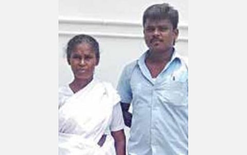 பாவாணரின் பேத்தி சண்முகக்கனி, அவரது மகன் அருள்ராஜ்.