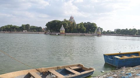 தெப்பக்குளத்தில் படகுசவாரி தொடங்கப்படவில்லை: மதுரை மக்கள் ஏமாற்றம்