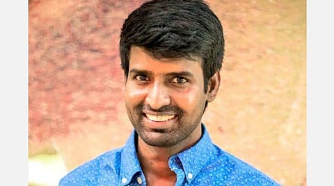 விமானத்தில் என்னுடன் விரும்பி அமர்ந்த ரஜினிகாந்த்: சூரி நெகிழ்ச்சி