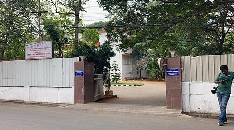 கோடநாடு வழக்கு: விபத்தில் உயிரிழந்த கார் ஓட்டுநரின் மனைவியிடம் விசாரணை