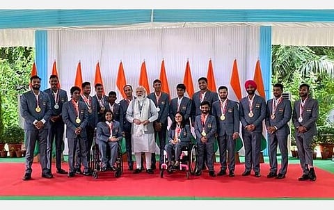 பாராலிம்பிக் வீரர்களுடன் உரையாடிய வீடியோவை ட்விட்டரில் பகிர்ந்த பிரதமர் நரேந்திர மோடி