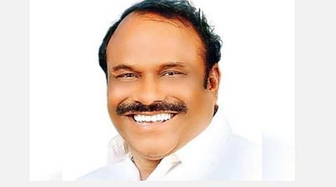 அமைச்சர் கணேசன்.