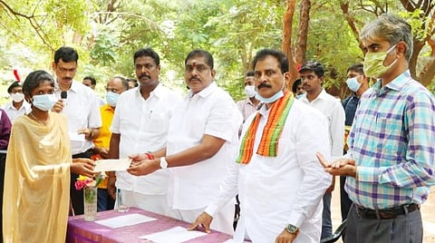 புதுவையில் சுத்தமான காற்றை சுவாசிக்க நிறைய மரக்கன்றுகளை நட வேண்டும்: அமைச்சர் நமச்சிவாயம்