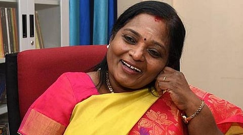 கட்சி எல்லைகளைத் தாண்டி அனைவரும் 10 நாட்களுக்குள் தடுப்பூசி போடும் பணிகளை எம்எல்ஏக்கள் செயல்படுத்த வேண்டும்: ஆளுநர் தமிழிசை அறிவுறுத்தல்