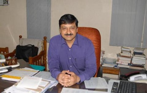 வடகிழக்குப் பருவமழையை எதிர்கொள்ள முன்னேற்பாடுகள் மழைநீர் தடையின்றி செல்ல சிறப்பு திட்டம்: பொதுப்பணித் துறை செயலாளர் சந்தீப் சக்சேனா அறிவிப்பு