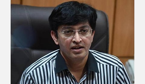 மெகா முகாம்களை அனைவரும் பயன்படுத்திக் கொண்டு ஒரு மாதத்துக்குள் தடுப்பூசி போட வேண்டும்: சுகாதாரத் துறை செயலர் ராதாகிருஷ்ணன் வலியுறுத்தல்