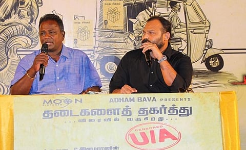 என் படம் வெளியாகக் கூடாது என அழுத்தம் கொடுத்தார்கள்: ப்ளூ சட்டை மாறன்