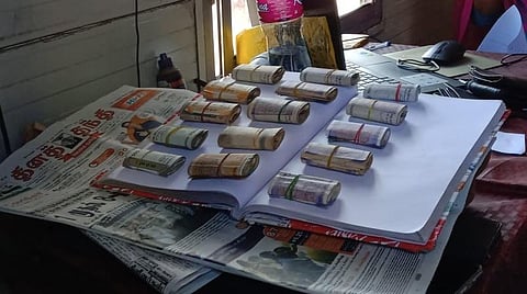 களியக்காவிளை, ஆரல்வாய்மொழி சோதனைச் சாவடிகளில் ஒரே நேரத்தில் லஞ்ச ஒழிப்பு போலீஸார் சோதனை: ரூ.14,600 பணம் பறிமுதல்