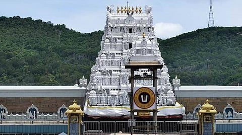 திருப்பதி ஏழுமலையானுக்கு ஆகம முறையில் பூஜை நடக்கிறதா?- விளக்கம் அளிக்க உச்ச நீதிமன்றம் உத்தரவு