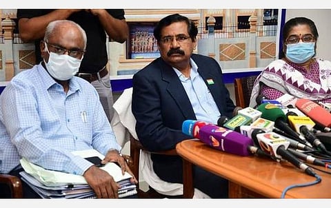 ஊரக உள்ளாட்சி அமைப்புகளுக்கான தேர்தல்; பதற்றமான வாக்குச்சாவடிகளில் பாதுகாப்பு அதிகரிப்பு: மாவட்ட ஆட்சியர்களுக்கு மாநில தேர்தல் ஆணையர் அறிவுறுத்தல்