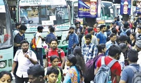 தீபாவளிக்கு சொந்த ஊர் செல்ல அரசு விரைவுப் பேருந்துகளில் டிக்கெட் முன்பதிவு செய்வது எப்படி?
