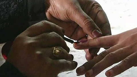 ஊரக உள்ளாட்சி தேர்தல்: 9 மாவட்டங்களில் 39 ஒன்றியங்களில் முதல்கட்ட வாக்குப்பதிவு தொடங்கியது