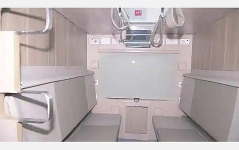 தெற்கு ரயில்வேயின் முக்கிய வழித்தட ரயில்களில் விரைவில் புதிய வகை 3-ம் வகுப்பு ஏசி பெட்டிகள் இணைப்பு: 8 சதவீதம் குறைவான கட்டணத்தில் பயணிக்கலாம்