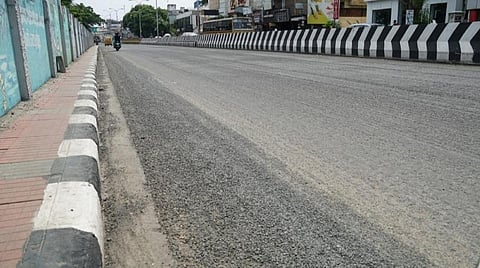 பழைய சாலைகளை அகழ்ந்தெடுக்காமல் புதிய சாலைப்பணிகளை மேற்கொண்டால் புகாரளிக்கலாம்: தொடர்பு எண் வெளியீடு