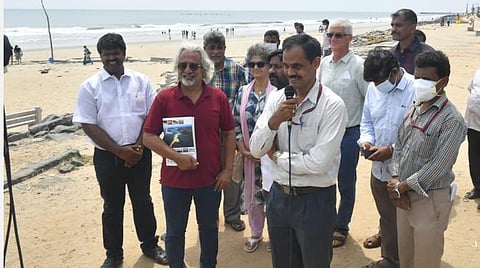 புதிய தொழில்நுட்பம் மூலம் புதுவை கடற்கரையில் அழகிய மணல் பரப்பு