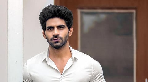 சர்ச்சைக்குரிய படத்தில் நாயகனாக அறிமுகமாகும் பாலாஜி முருகதாஸ்