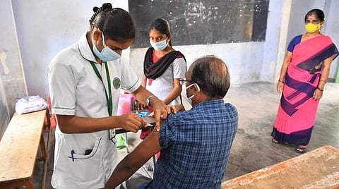 கோவிட்-19 தடுப்பூசி; எண்ணிக்கை 100.59 கோடியைக் கடந்தது
