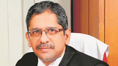 நீதிமன்ற கட்டமைப்பை மேம்படுத்த வேண்டும்: அமைச்சர் முன்னிலையில் தலைமை நீதிபதி ரமணா வலியுறுத்தல்