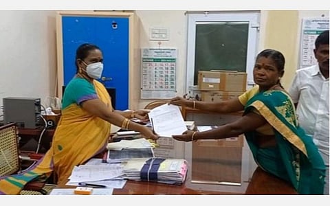 திமுக மேலிடத்தின் நெருக்கடியால் கடையம் ஒன்றியக்குழு தலைவர் ராஜினாமா