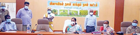 காஞ்சிபுரத்தில் நேற்று நடைபெற்ற விவசாயிகள் குறைதீர் கூட்டத்தில் பேசுகிறார் மாவட்ட ஆட்சியர் மா.ஆர்த்தி.