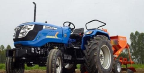 17,130 டிராக்டர்கள் விற்று சோனாலிகா சாதனை