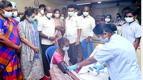 மழை பாதிப்பு; கூடுதலாக மருத்துவப் பரிசோதனை முகாம்: முதல்வர் ஸ்டாலின் தொடங்கி வைத்தார்