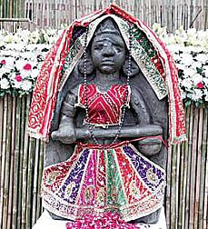 அன்னபூரணி சிலை