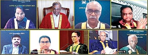 காணொலி மூலம் நடைபெற்ற சென்னை விஐடி பல்கலைக்கழக பட்டமளிப்பு விழாவில் விஐடி நிறுவனர் மற்றும் வேந்தர் கோ.விசுவநாதன், மணிப்பூர் மாநில ஆளுநர் இல.கணேசன் உள்ளிட்டோர் பங்கேற்றனர்.