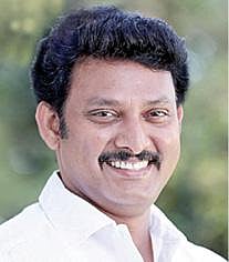 பள்ளிகளுக்கான பாடத்திட்டம் குறைக்கப்பட்டுள்ளதால் பொதுத்தேர்வுகள் திட்டமிட்டபடி நடத்தப்படும்: பள்ளிக்கல்வி அமைச்சர் அன்பில் மகேஸ் தகவல்