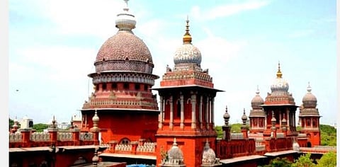 ஈஷா அறக்கட்டளைக்கு எதிராக தமிழ்நாடு குழந்தைகள் உரிமைகள் பாதுகாப்பு ஆணையம் அனுப்பிய சம்மன்: ரத்து செய்ய சென்னை உயர் நீதிமன்றம் மறுப்பு