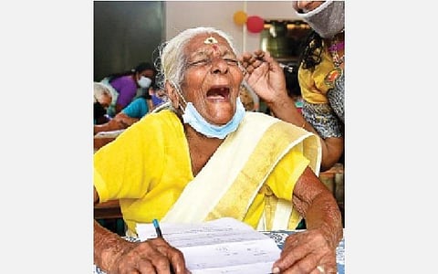 பெண்கள் 360: சதத்தைக் கடந்த சாதனைப் பெண்கள்