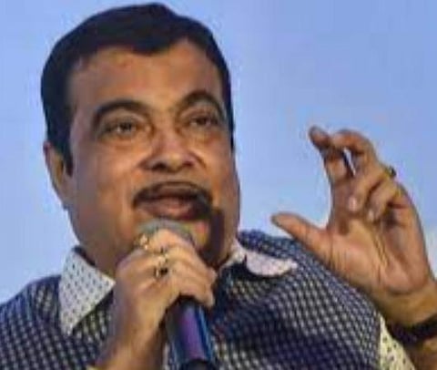 வெட்டப்படும் மரங்களை ஈடுகட்ட நெடுஞ்சாலைகளில் மரம் வளர்க்கும் திட்டம்: நிதின் கட்கரி